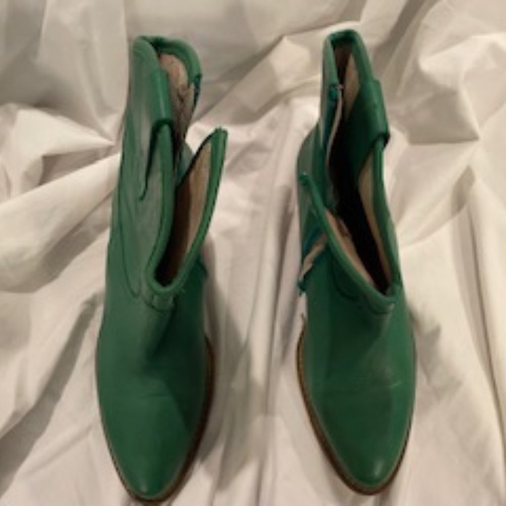 Christmas Boots! Kiss My Feet Kelly Green Heeled Leather Boots